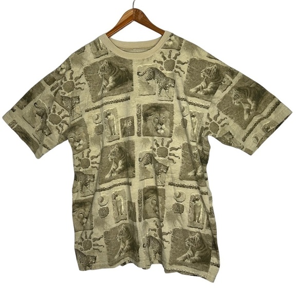 VINTAGE Equator Moon Lion Cheetah T-shirt - Picture 1 of 6